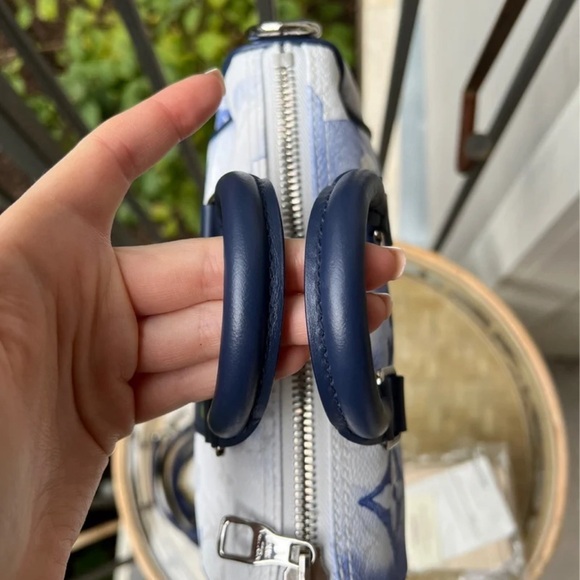 LV Louis Vuittion Keepall Bandouliere Bag Limited Edition Monogram Watercolor. - Picture 8 of 12